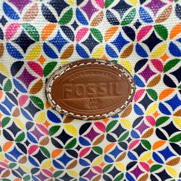 Fossil Multicolor Geometric Pattern Clutch Purse With Zipper Closure & Ring Loop - Picture 4 of 9